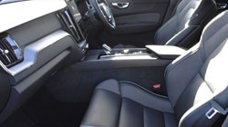 2025 (75) VOLVO XC60 2.0 B5P Plus Black Edition 5dr AWD Geartronic 5128570