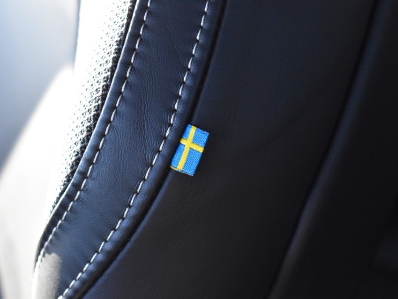 2025 (75) VOLVO XC60 2.0 B5P Plus Black Edition 5dr AWD Geartronic 5128572