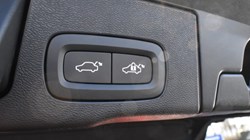 2025 (75) VOLVO XC60 2.0 B5P Plus Black Edition 5dr AWD Geartronic 5128578