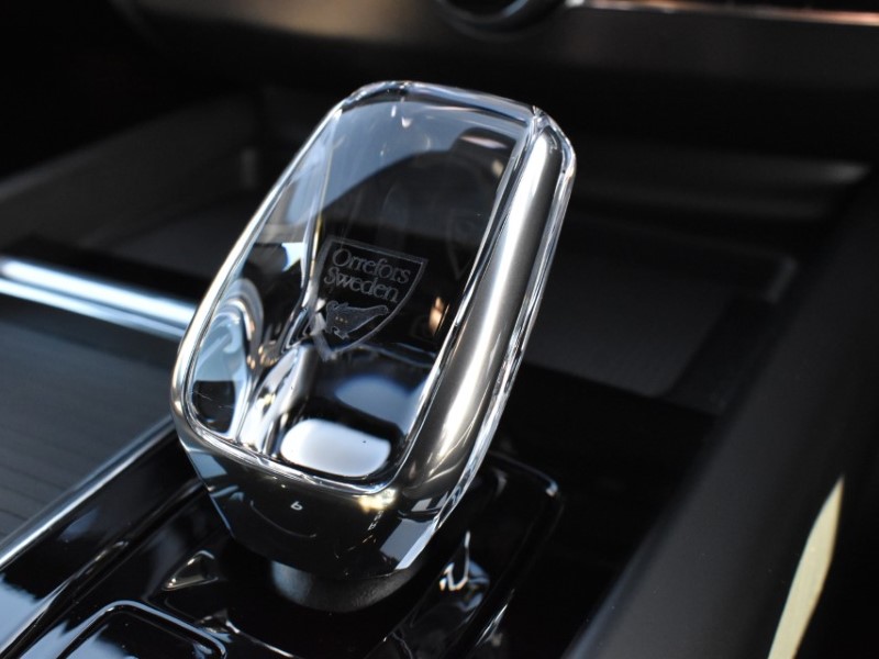 2025 (75) VOLVO XC60 2.0 B5P Plus Black Edition 5dr AWD Geartronic 5128557