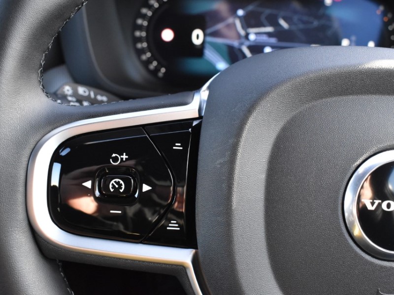 2025 (75) VOLVO XC60 2.0 B5P Plus Black Edition 5dr AWD Geartronic 5128544
