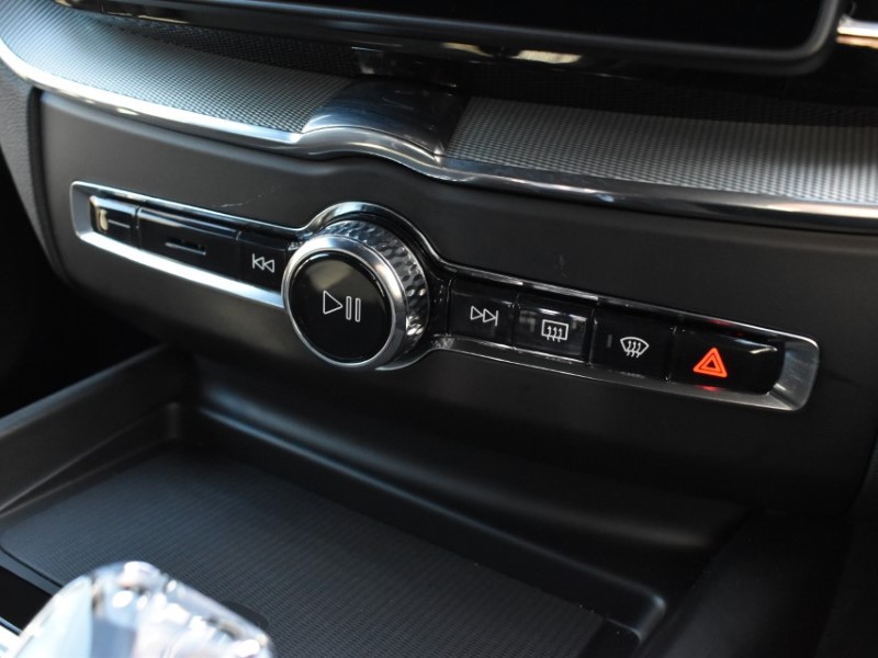 2025 (75) VOLVO XC60 2.0 B5P Plus Black Edition 5dr AWD Geartronic 5128543