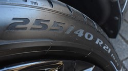 2025 (75) VOLVO XC60 2.0 B5P Plus Black Edition 5dr AWD Geartronic 5128596