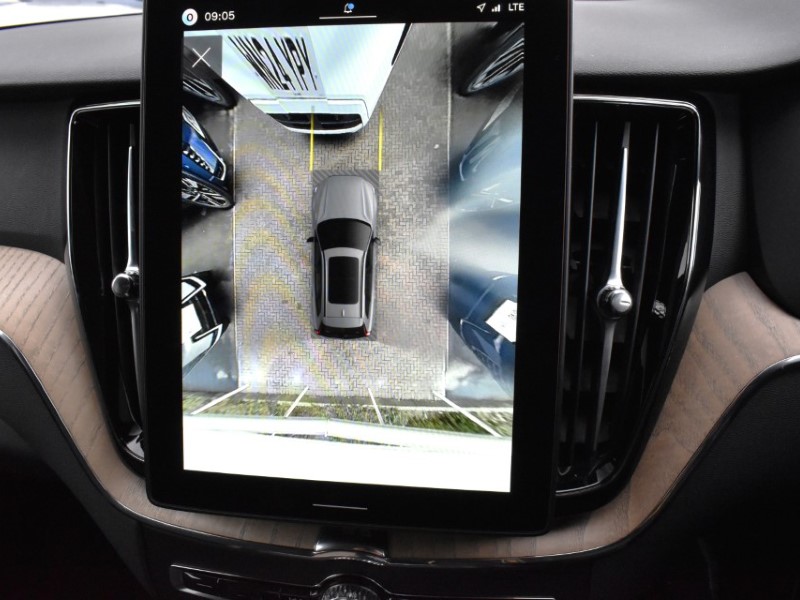 2025 (75) VOLVO XC60 2.0 B5P Plus Dark 5dr AWD Geartronic 5185257