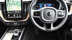 2025 (75) VOLVO XC60 2.0 B5P Plus Dark 5dr AWD Geartronic 5185274