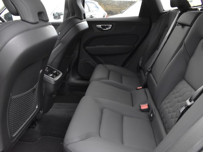 2025 (75) VOLVO XC60 2.0 B5P Plus Dark 5dr AWD Geartronic 5185280