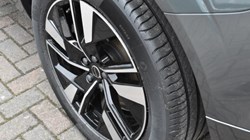 2025 (75) VOLVO XC60 2.0 B5P Plus Dark 5dr AWD Geartronic 5185285