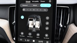 2025 (75) VOLVO XC60 2.0 B5P Plus Dark 5dr AWD Geartronic 5185253