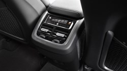 2025 (75) VOLVO XC60 2.0 B5P Plus Dark 5dr AWD Geartronic 5185273