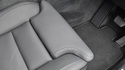 2025 (75) VOLVO XC60 2.0 B5P Plus Dark 5dr AWD Geartronic 5185268