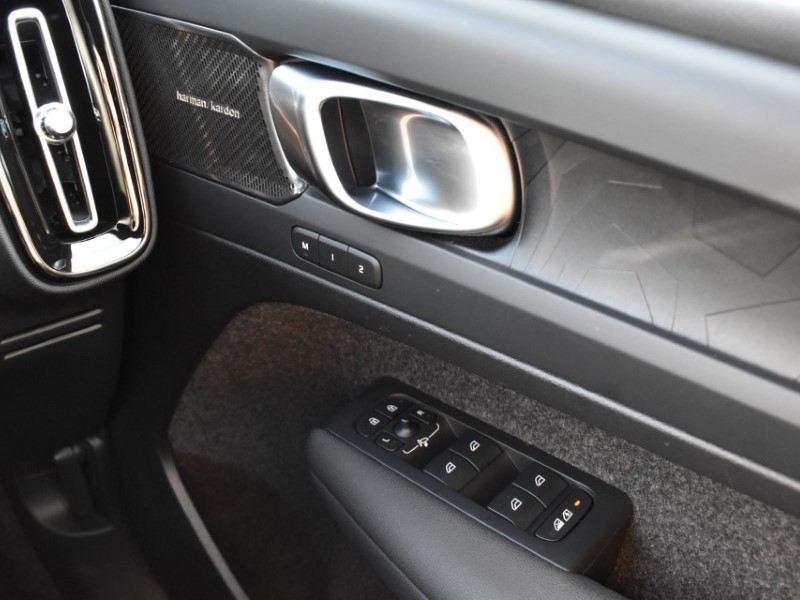 2023 (23) VOLVO XC40 170kW Recharge Ultimate 69kWh 5dr Auto 5139128