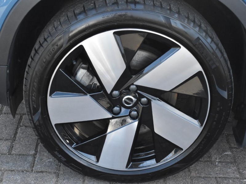 2023 (23) VOLVO XC40 170kW Recharge Ultimate 69kWh 5dr Auto 5139153