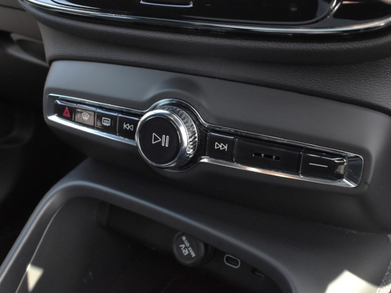 2023 (23) VOLVO XC40 170kW Recharge Ultimate 69kWh 5dr Auto 5139129