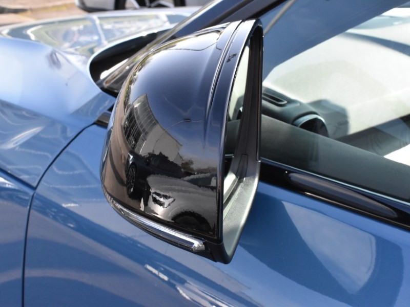 2023 (23) VOLVO XC40 170kW Recharge Ultimate 69kWh 5dr Auto 5139155