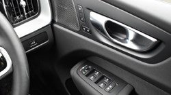 2025 (75) VOLVO XC60 2.0 B5P Plus Black Edition 5dr AWD Geartronic 5152189