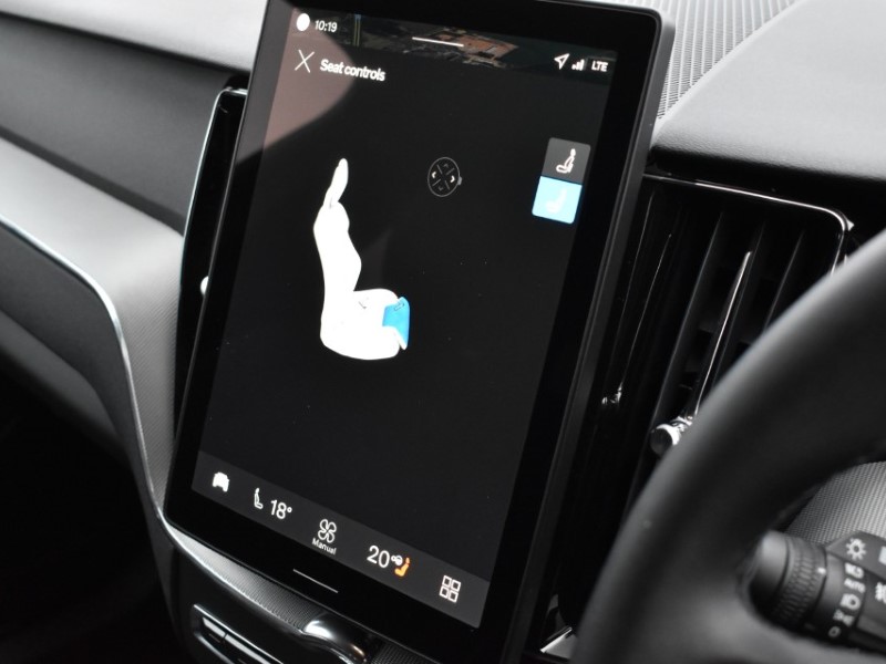 2025 (75) VOLVO XC60 2.0 B5P Plus Black Edition 5dr AWD Geartronic 5152197