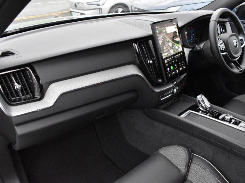 2025 (75) VOLVO XC60 2.0 B5P Plus Black Edition 5dr AWD Geartronic 5152209