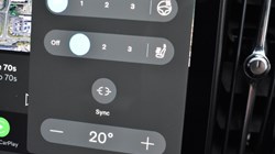 2025 (75) VOLVO XC60 2.0 B5P Plus Black Edition 5dr AWD Geartronic 5152183