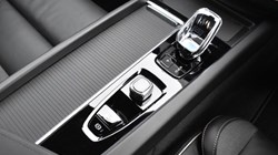 2025 (75) VOLVO XC60 2.0 B5P Plus Black Edition 5dr AWD Geartronic 5152193