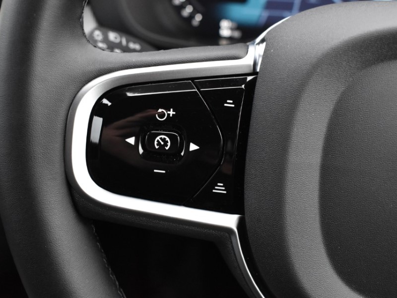 2025 (75) VOLVO XC60 2.0 B5P Plus Black Edition 5dr AWD Geartronic 5152190