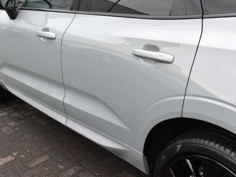 2025 (75) VOLVO XC60 2.0 B5P Plus Black Edition 5dr AWD Geartronic 5152222