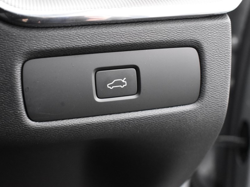 2025 (75) VOLVO XC60 2.0 B5P Plus Black Edition 5dr AWD Geartronic 5152192