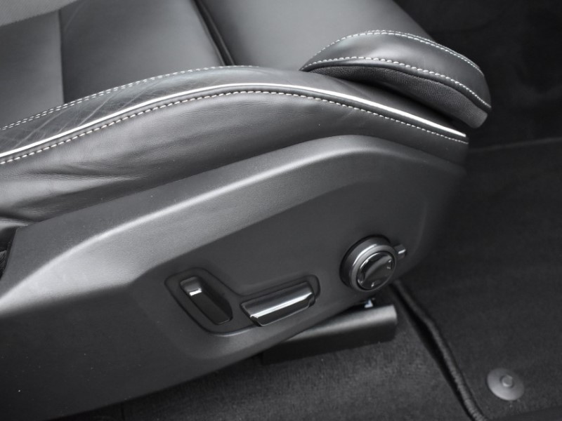 2025 (75) VOLVO XC60 2.0 B5P Plus Black Edition 5dr AWD Geartronic 5152195