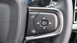 2026 (26) VOLVO XC40 2.0 B3P Plus Dark 5dr Auto 5789765