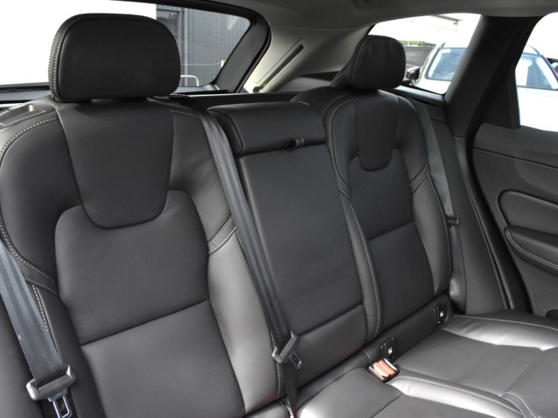 2025 (74) VOLVO XC60 2.0 B5P Ultra Dark 5dr AWD Geartronic 5224256