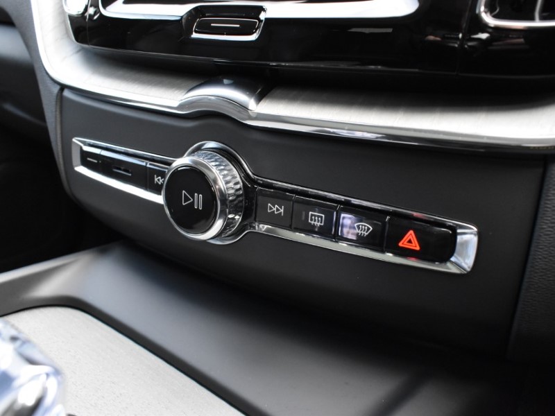 2025 (74) VOLVO XC60 2.0 B5P Ultra Dark 5dr AWD Geartronic 5224245