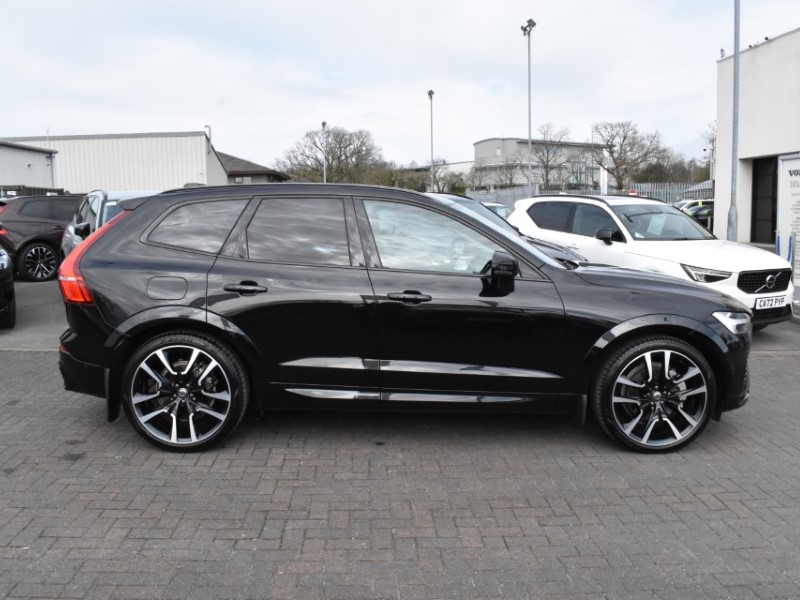 2025 (74) VOLVO XC60 2.0 B5P Ultra Dark 5dr AWD Geartronic 5224229