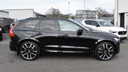 2025 (74) VOLVO XC60 2.0 B5P Ultra Dark 5dr AWD Geartronic 5224229