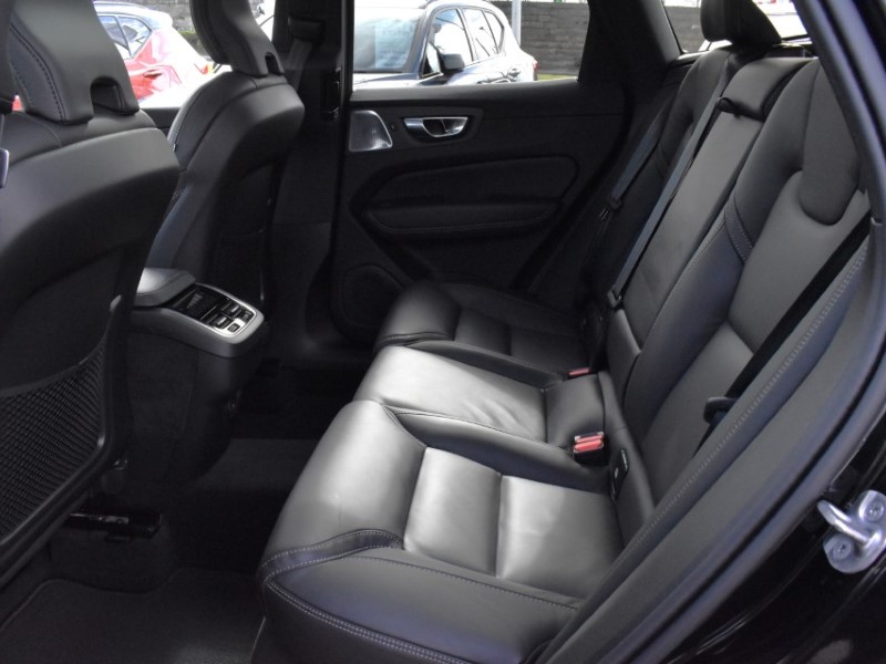 2025 (74) VOLVO XC60 2.0 B5P Ultra Dark 5dr AWD Geartronic 5224266