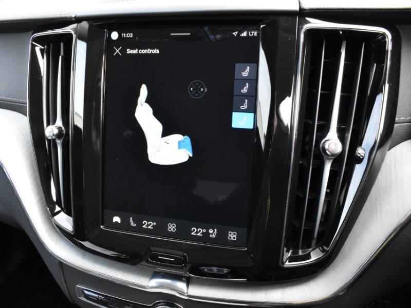 2025 (74) VOLVO XC60 2.0 B5P Ultra Dark 5dr AWD Geartronic 5224244