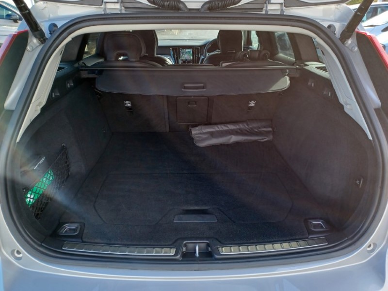 2025 (25) VOLVO V60 2.0 T6 [350] PHEV Plus Dark 5dr AWD Auto 5275369