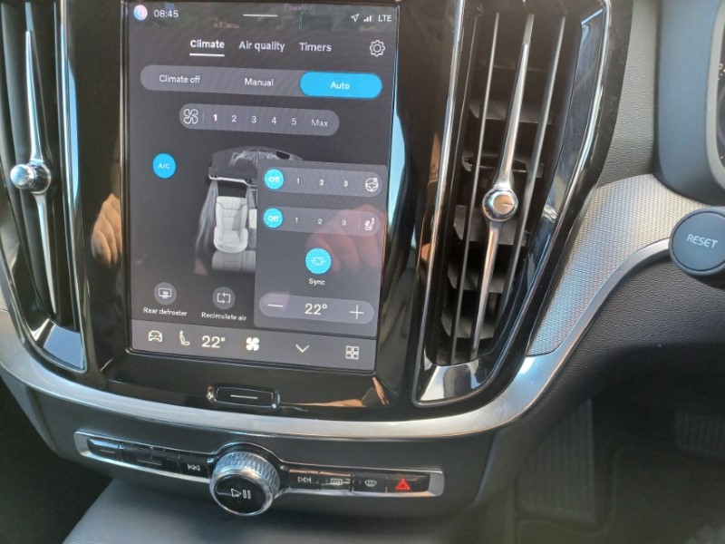 2025 (25) VOLVO V60 2.0 T6 [350] PHEV Plus Dark 5dr AWD Auto 5275346