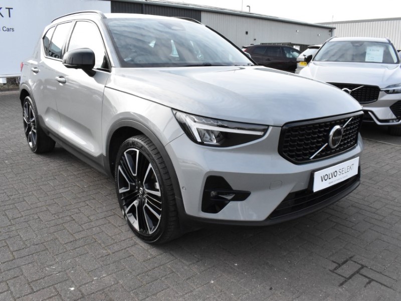 2023 (73) VOLVO XC40 2.0 B3P Plus Dark 5dr Auto