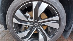 2025 (75) VOLVO XC40 2.0 B3P Plus Dark 5dr Auto 5466084