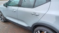 2025 (75) VOLVO XC40 2.0 B3P Plus Dark 5dr Auto 5466088