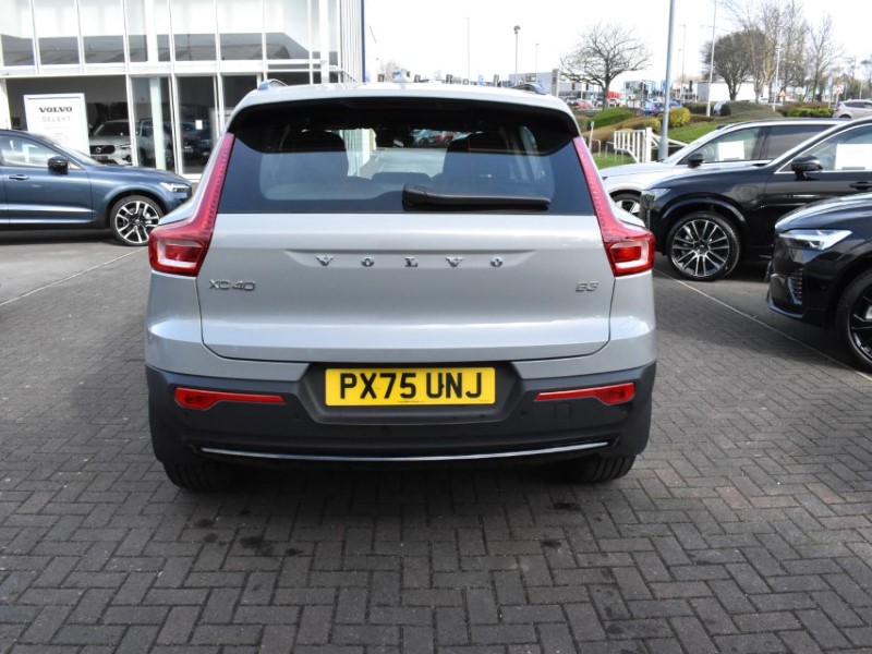 2025 (75) VOLVO XC40 2.0 B3P Plus Dark 5dr Auto 5194722