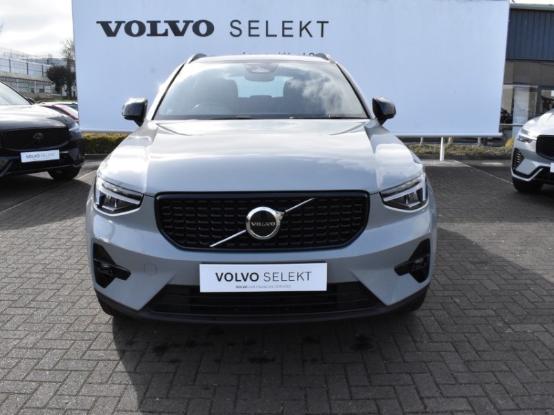 2025 (75) VOLVO XC40 2.0 B3P Plus Dark 5dr Auto 5194719