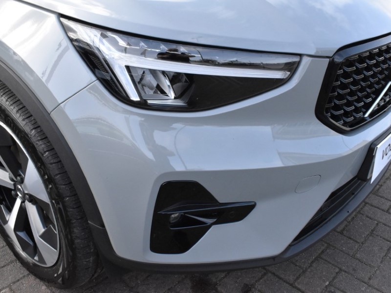 2025 (75) VOLVO XC40 2.0 B3P Plus Dark 5dr Auto 5194772