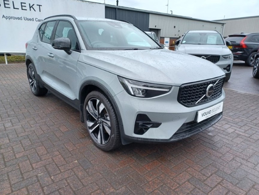 2025 (75) VOLVO XC40 2.0 B3P Plus Dark 5dr Auto