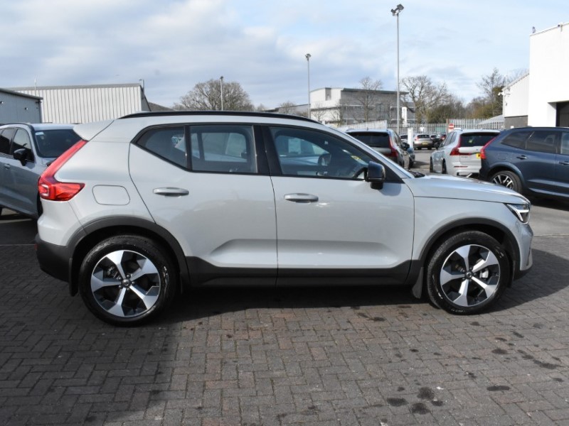 2025 (75) VOLVO XC40 2.0 B3P Plus Dark 5dr Auto 5194725