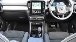 2025 (75) VOLVO XC40 2.0 B3P Plus Dark 5dr Auto 5194752