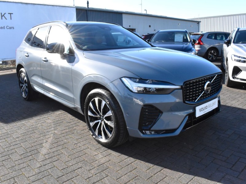 2022 (72) VOLVO XC60 2.0 B4D Plus Dark 5dr AWD Geartronic