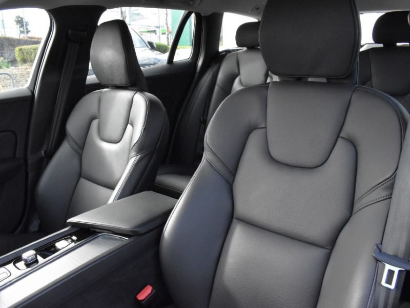 2025 (25) VOLVO V60 2.0 B4P Plus Dark 5dr Auto [7 speed] 5233418