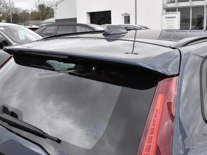 2025 (25) VOLVO V60 2.0 B4P Plus Dark 5dr Auto [7 speed] 5233429