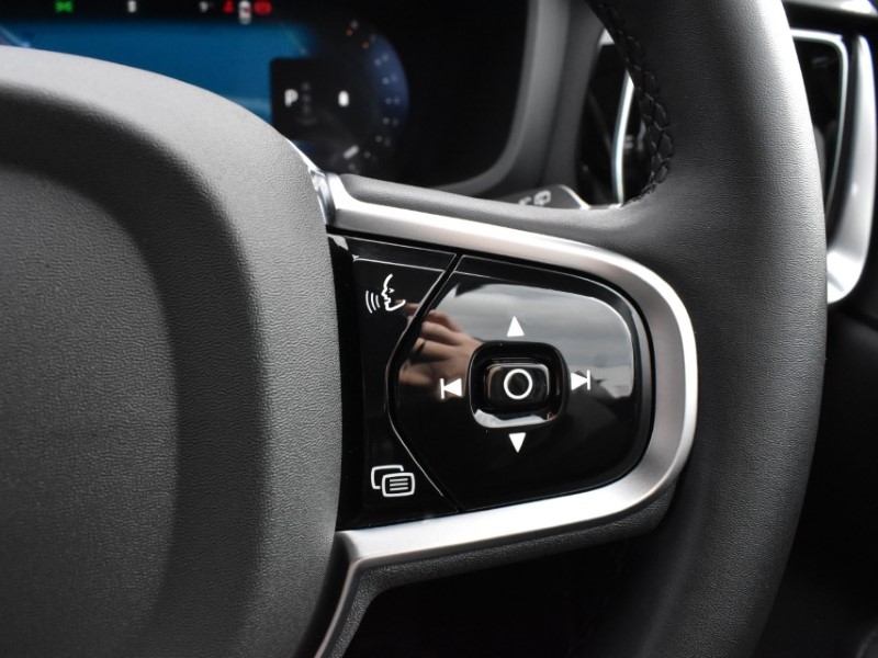 2025 (25) VOLVO V60 2.0 B4P Plus Dark 5dr Auto [7 speed] 5233399