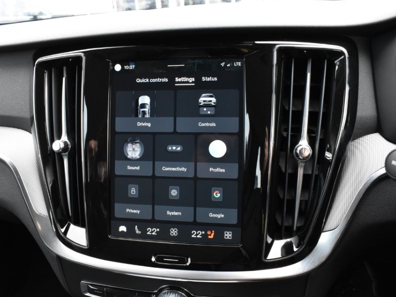 2025 (25) VOLVO V60 2.0 B4P Plus Dark 5dr Auto [7 speed] 5233392